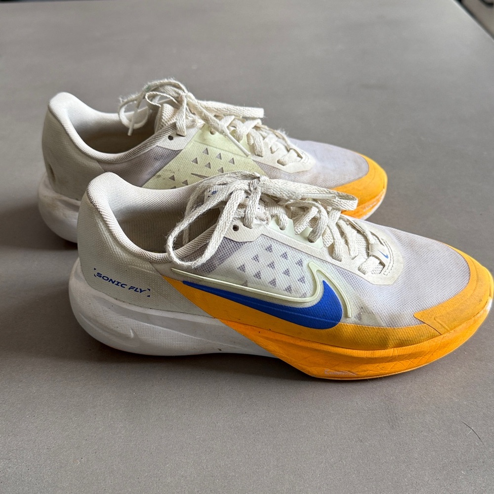 Nike Sonic Fly Trainers - Picture 3 of 7